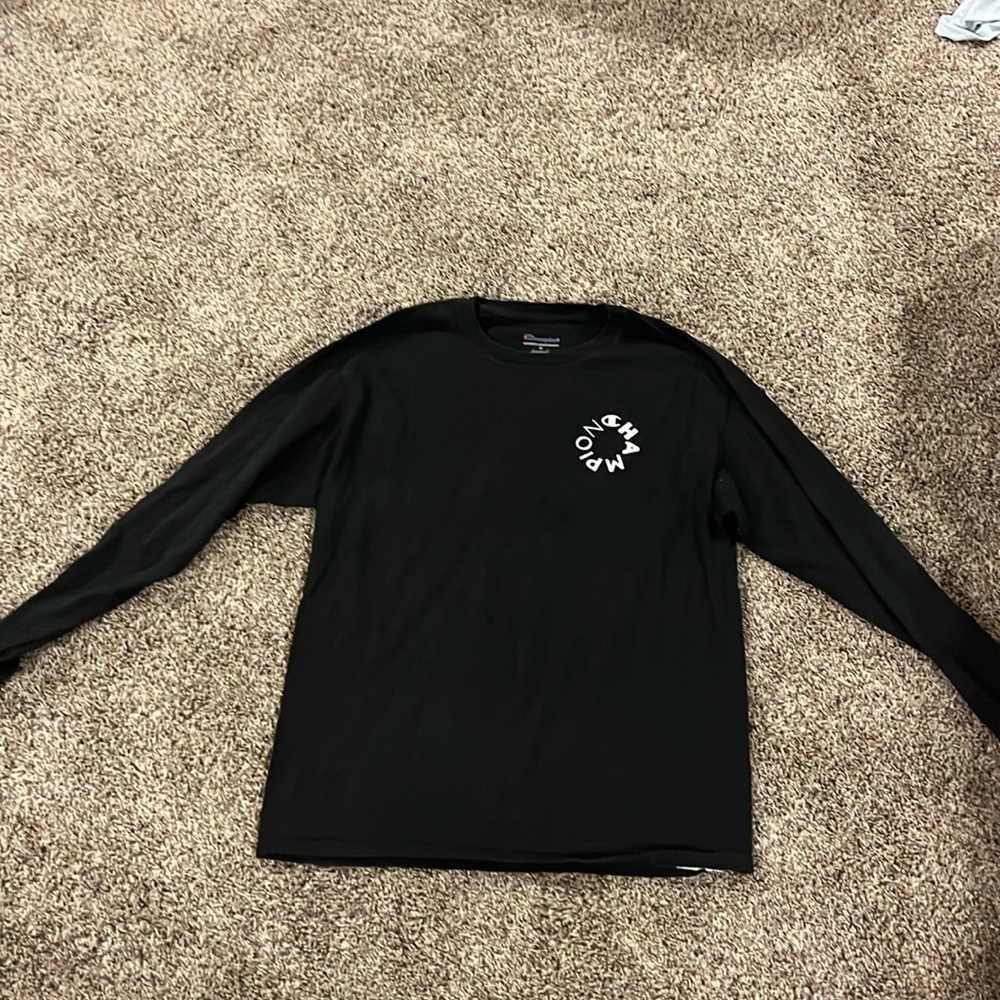 Great condition, graphic champion, long sleeve T-shirt